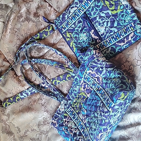 Vera Bradley Handbags - Vera bradley katalina blues pair
